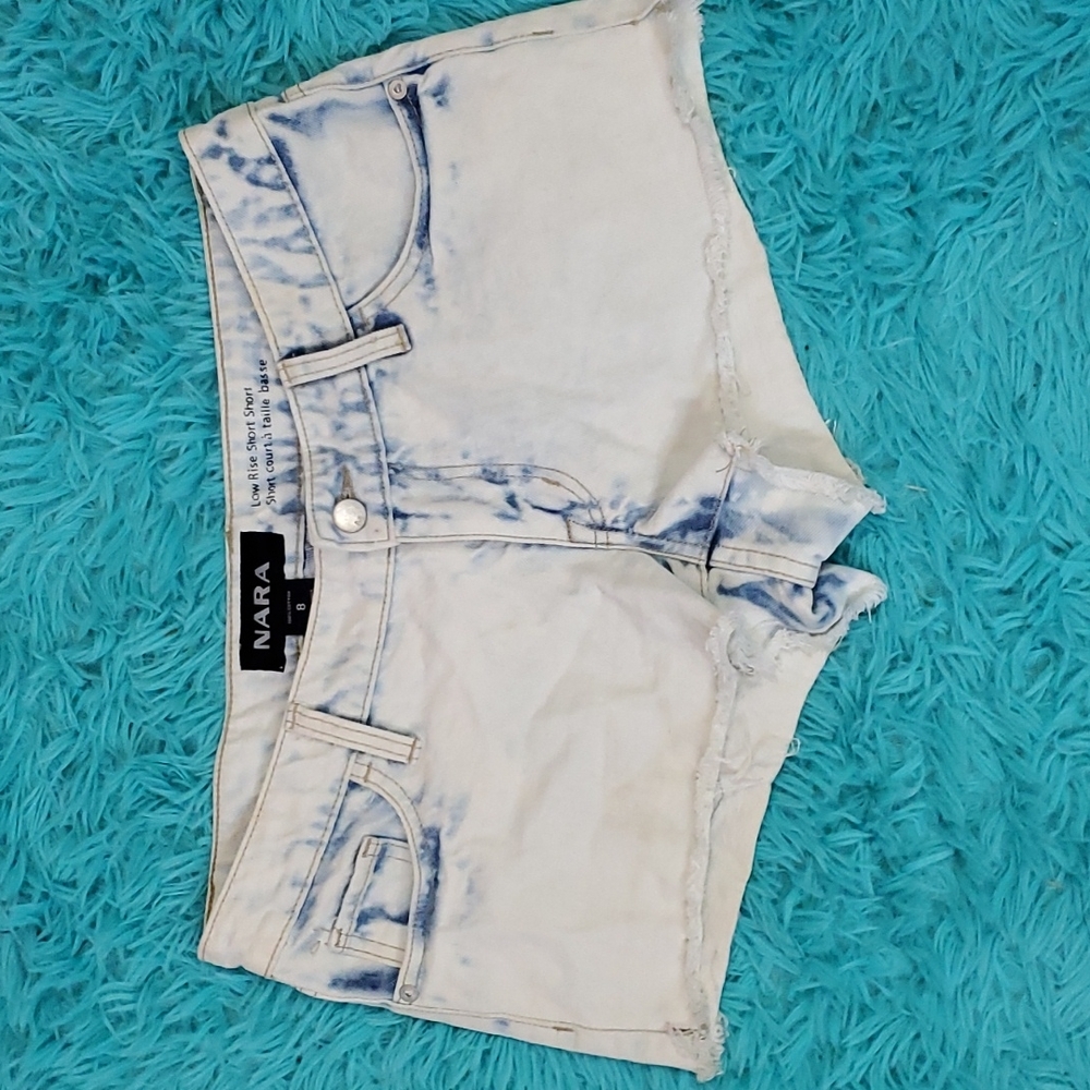 Nara Low Rise Raw Hem Shorts